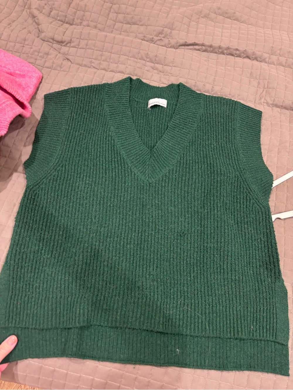 Green V-Neck Ribbed Sweater Vest